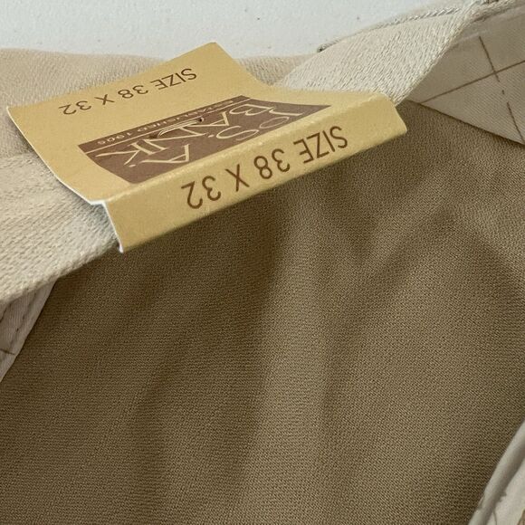 New Jos A Bank Pants 38 x 32 Beige Pleated Cuffed Casual Beachy Classic - Picture 10 of 13